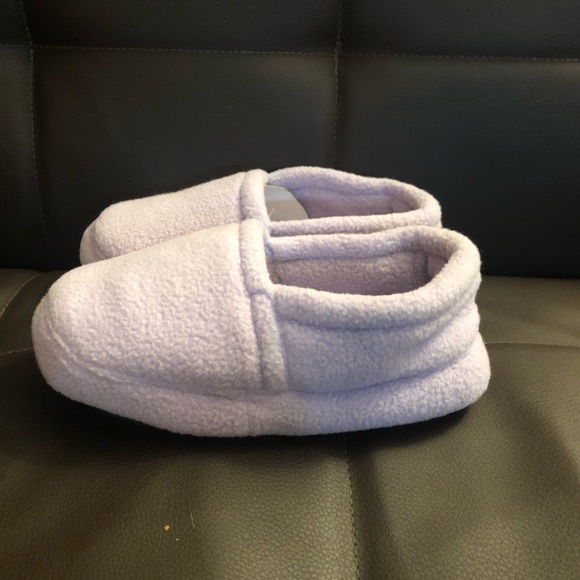 Girls lavender fleece slippers - Picture 2 of 3